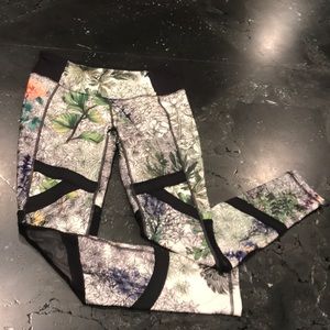 Calia Limited Edition Fleuria Fall Garden Leggings